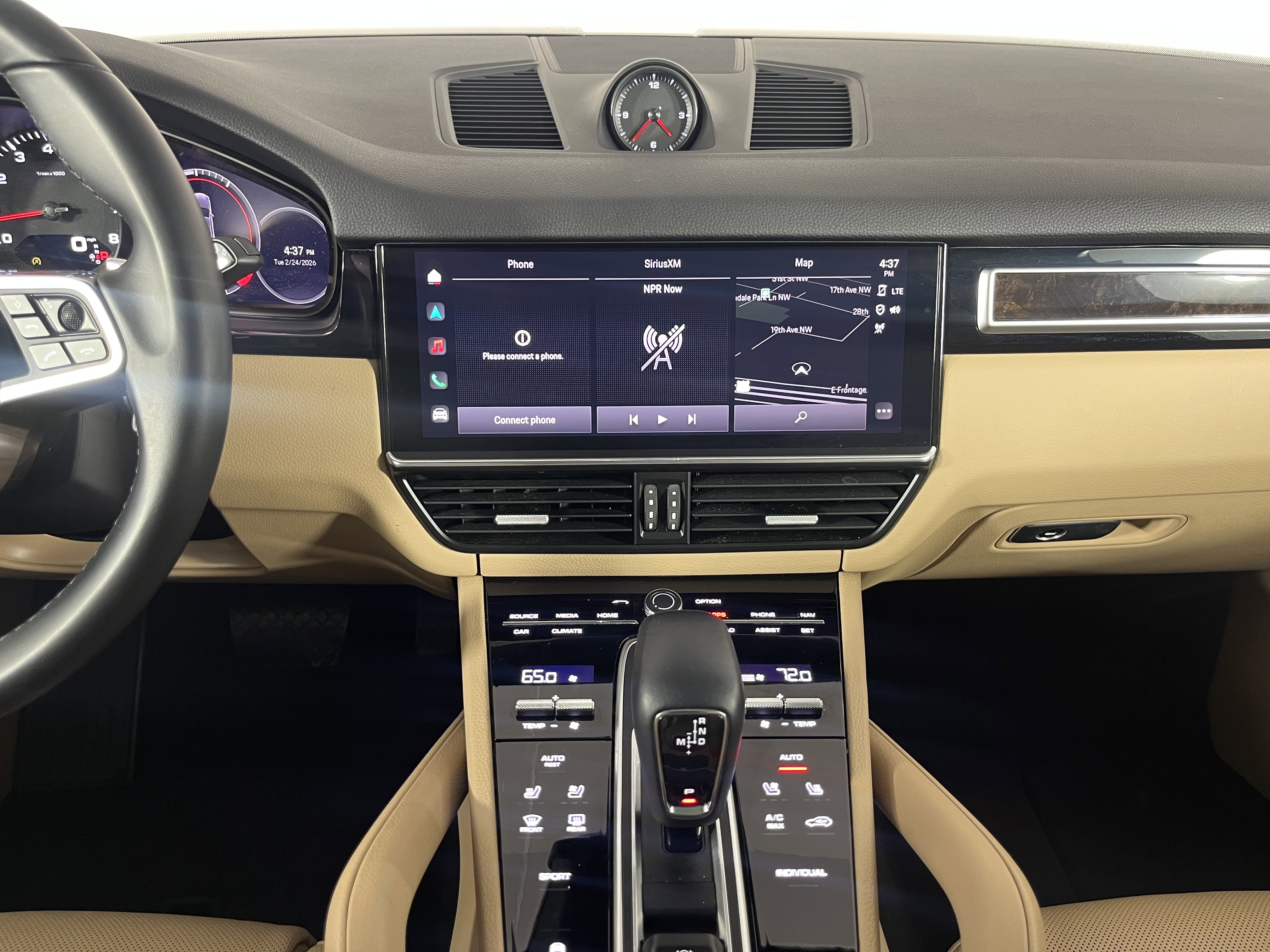 Used 2023 Porsche Cayenne image 14