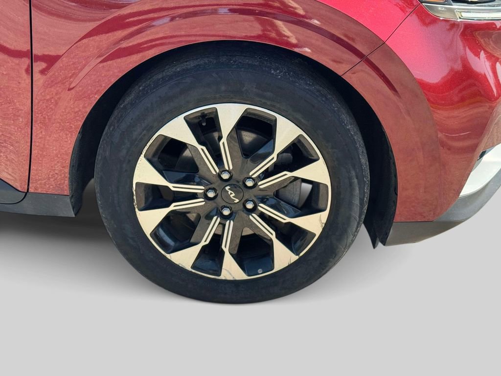 Used 2024 Kia Carnival EX FWD image 7