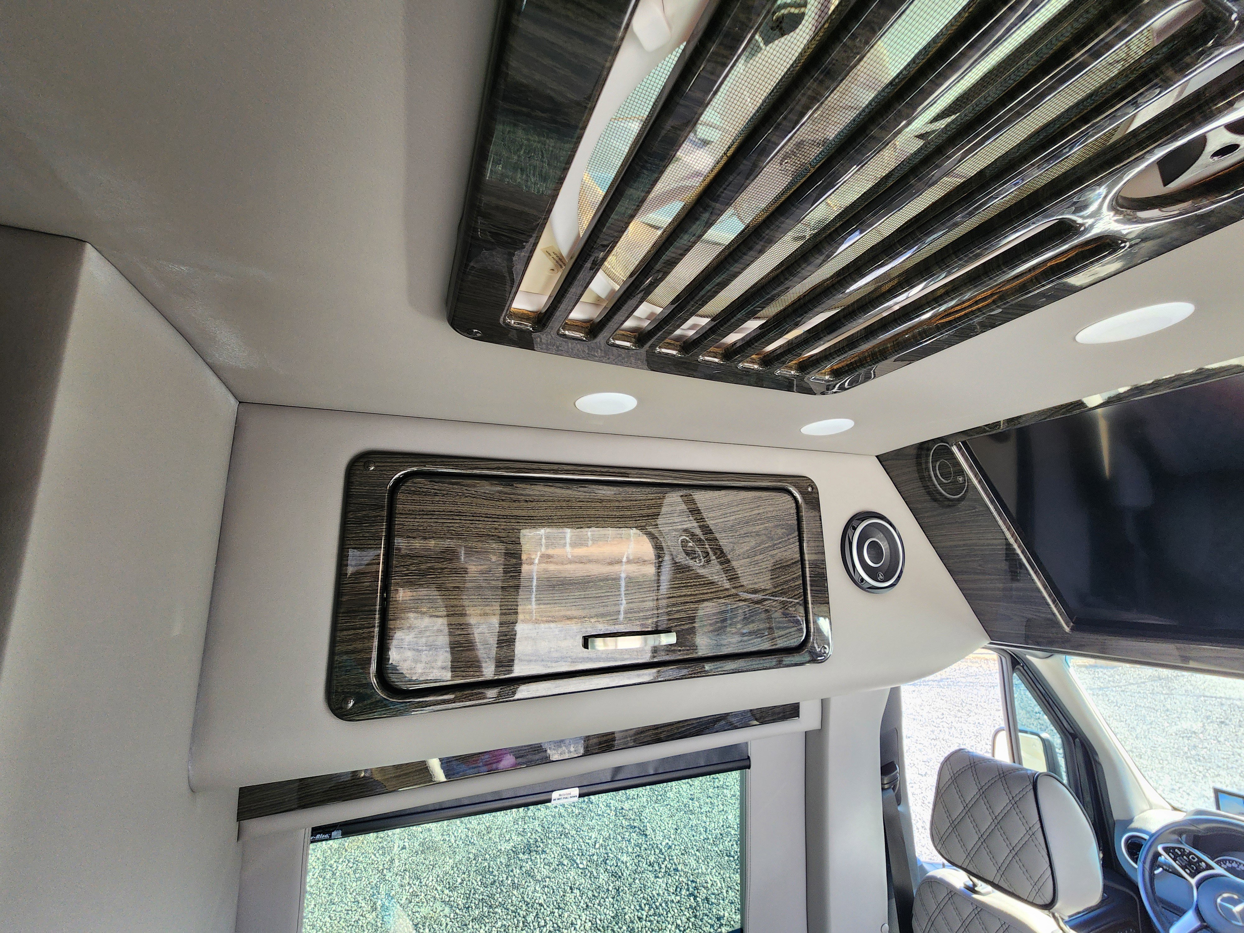 Used 2020 Mercedes-Benz Sprinter 3500 image 23