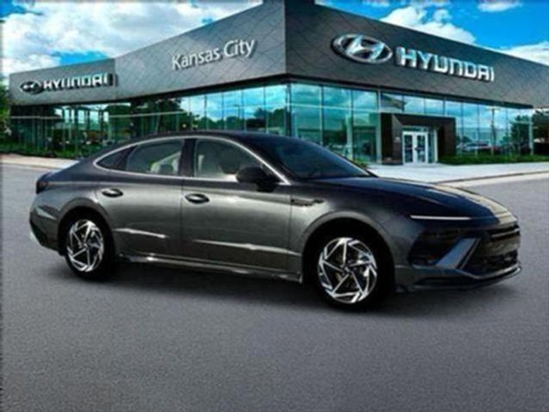 New 2025 Hyundai Sonata SEL image 11