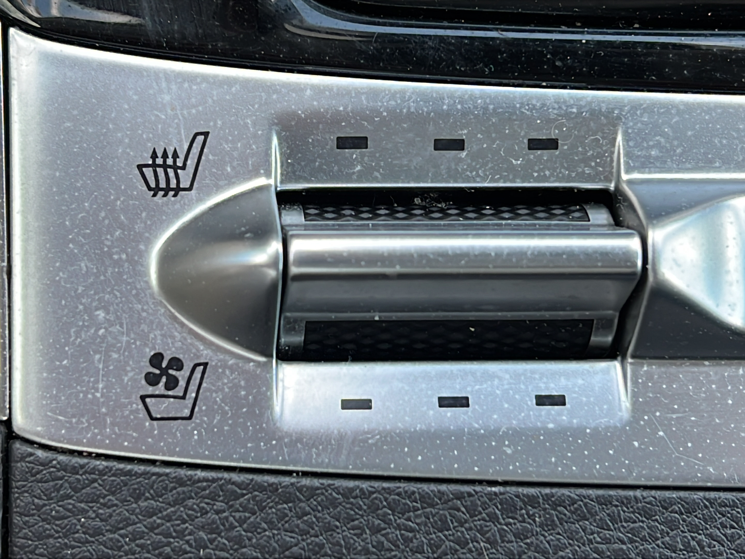 Used 2023 Kia Carnival SX Prestige FWD image 21