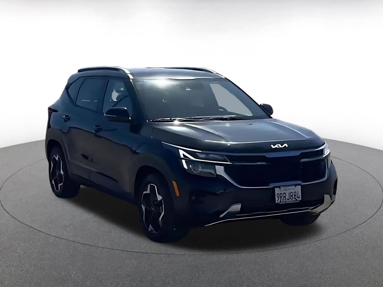 Used 2025 Kia Seltos S FWD image 3