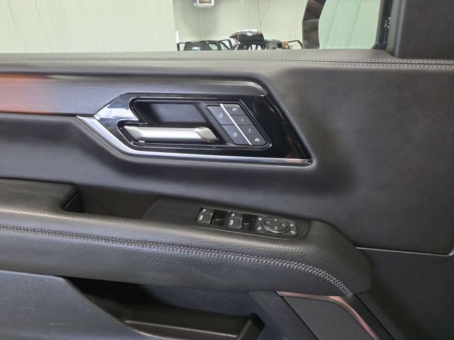 Used 2025 GMC Yukon XL Denali AWD/4WD image 20