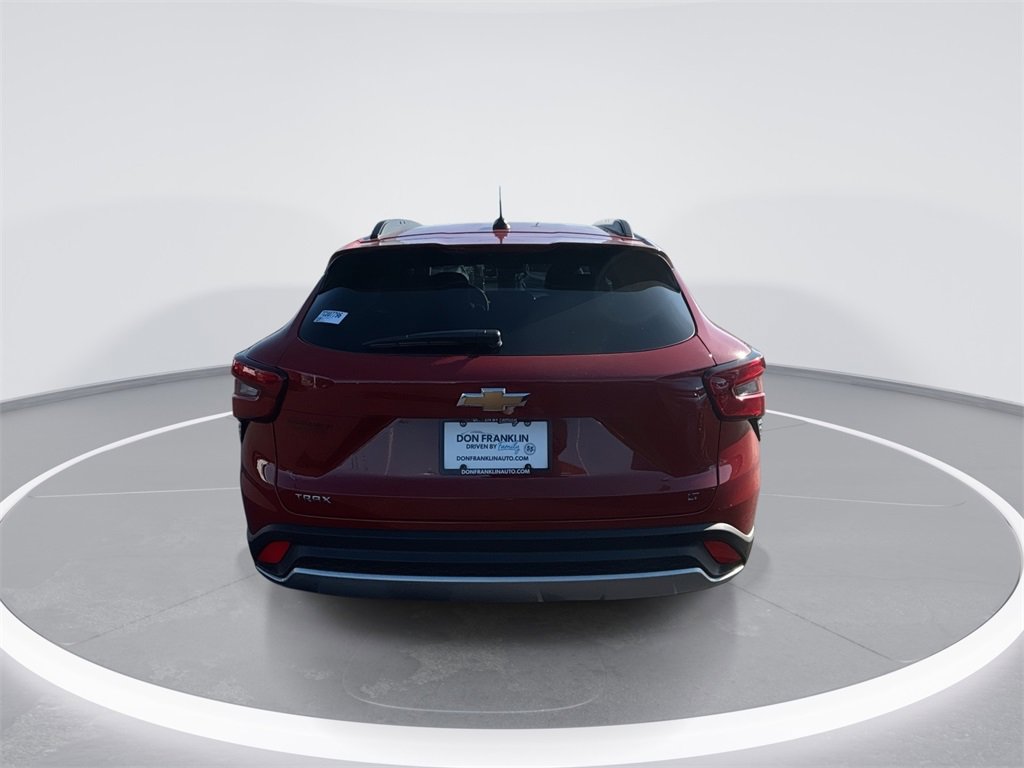 New 2026 Chevrolet Trax LT w/ Sunroof Package image 7