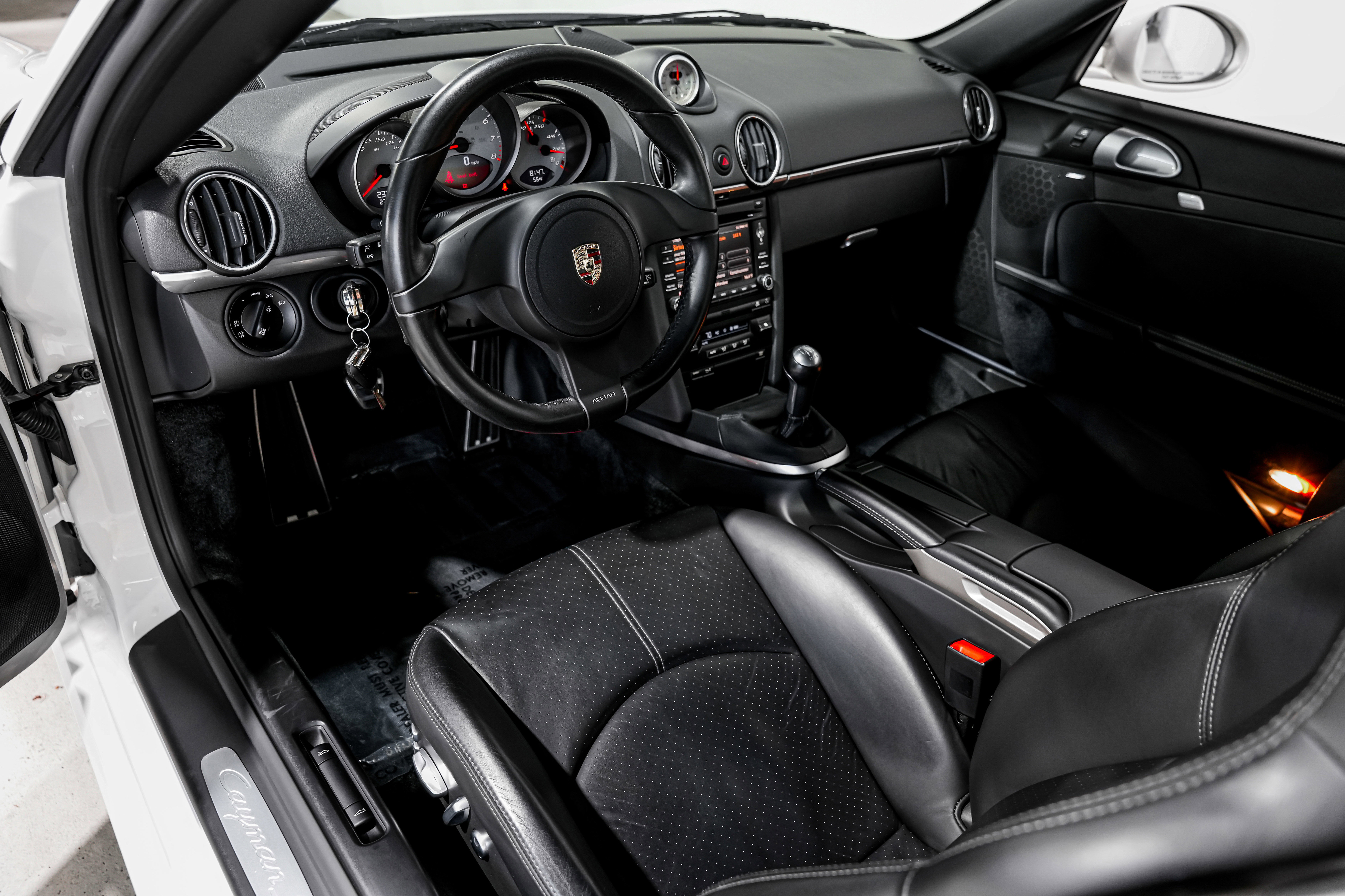 Used 2011 Porsche Cayman S image 10