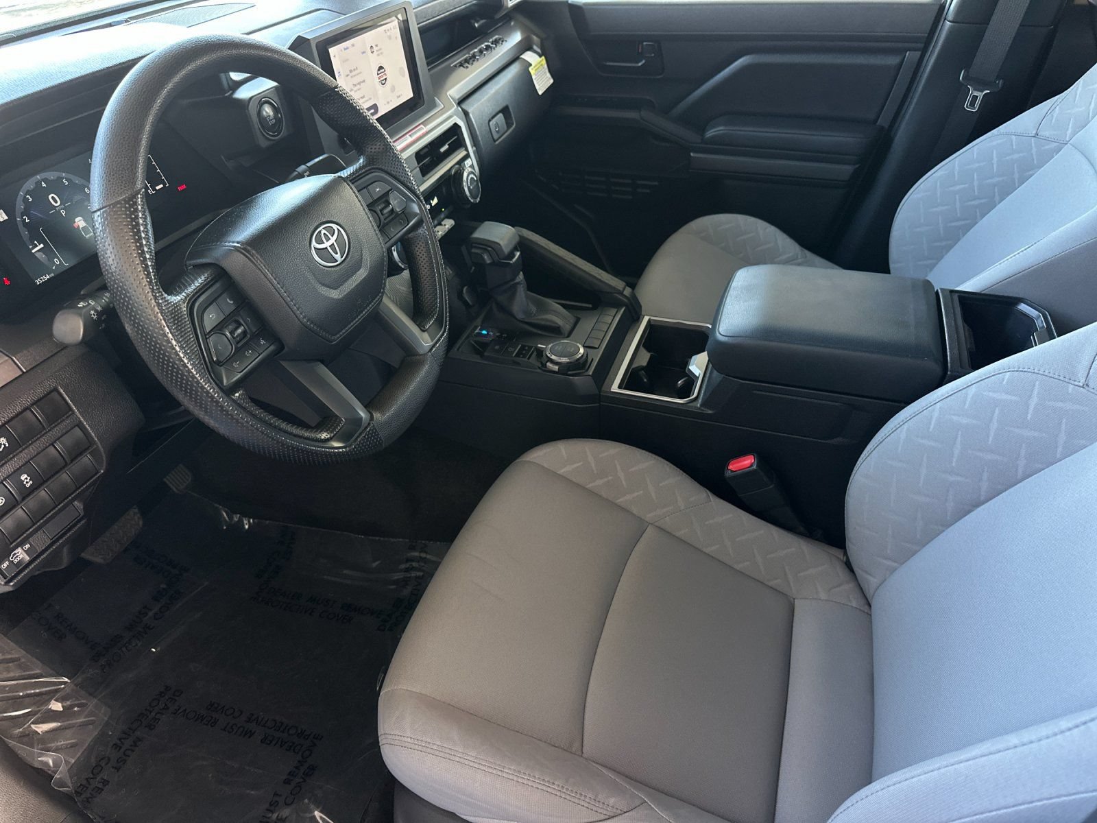 Used 2024 Toyota Tacoma SR5 AWD/4WD image 9