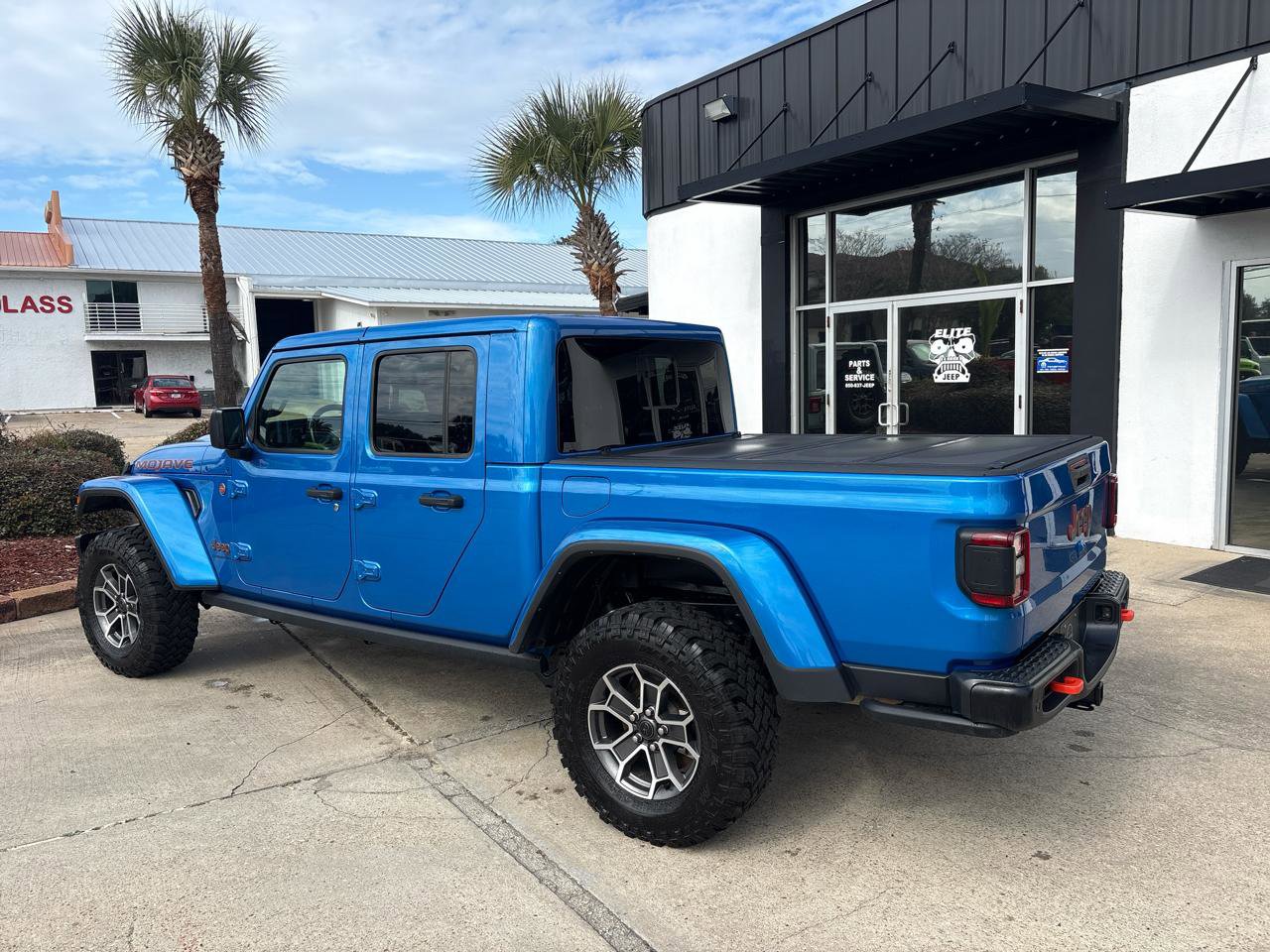 Used 2024 Jeep Gladiator Mojave AWD/4WD image 8
