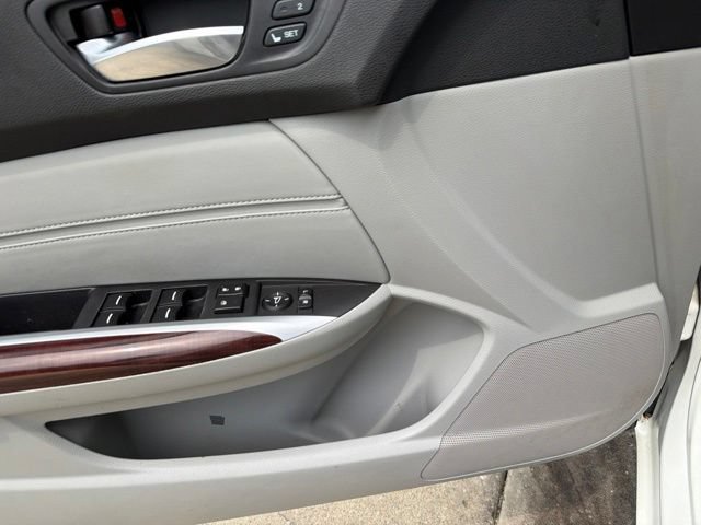 Used 2015 Acura TLX V6 w/ Technology Package FWD image 29