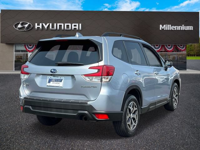 Used 2021 Subaru Forester Premium AWD/4WD image 5