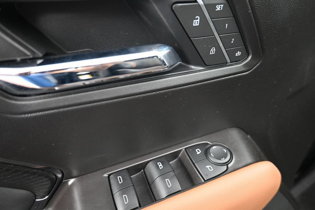 Used 2025 GMC Canyon AT4 w/ Nightfall Edition AWD/4WD image 25