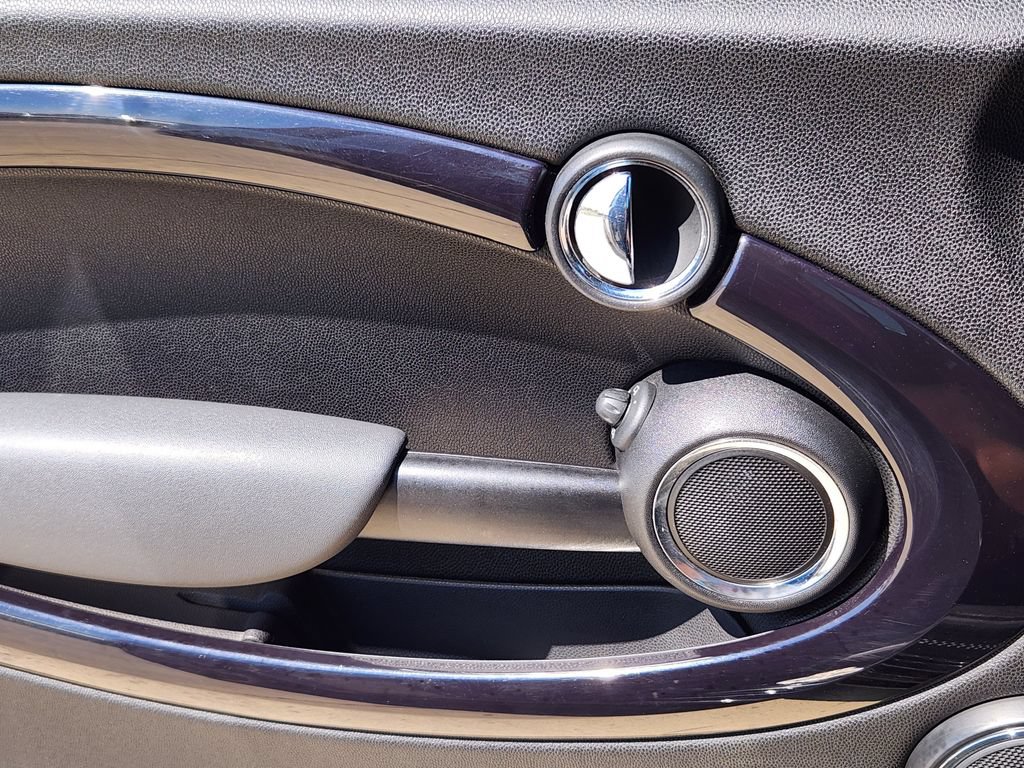Used 2010 MINI Cooper John Cooper Works FWD image 6