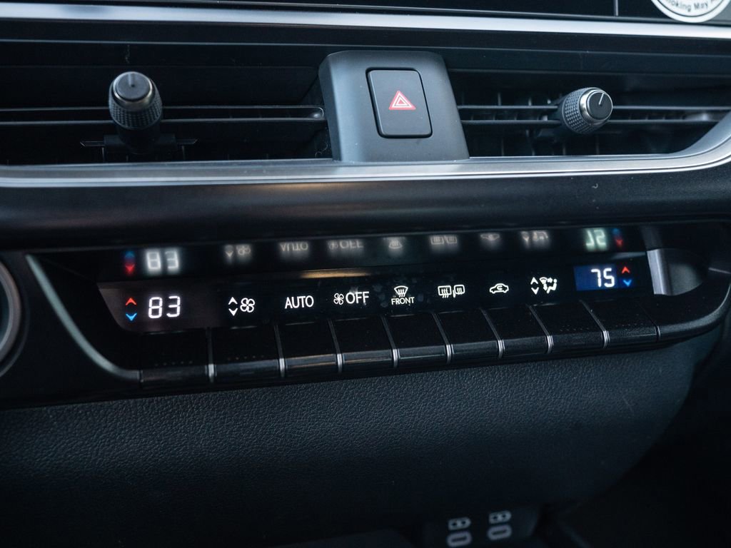 Used 2024 Lexus UX 250h AWD image 28