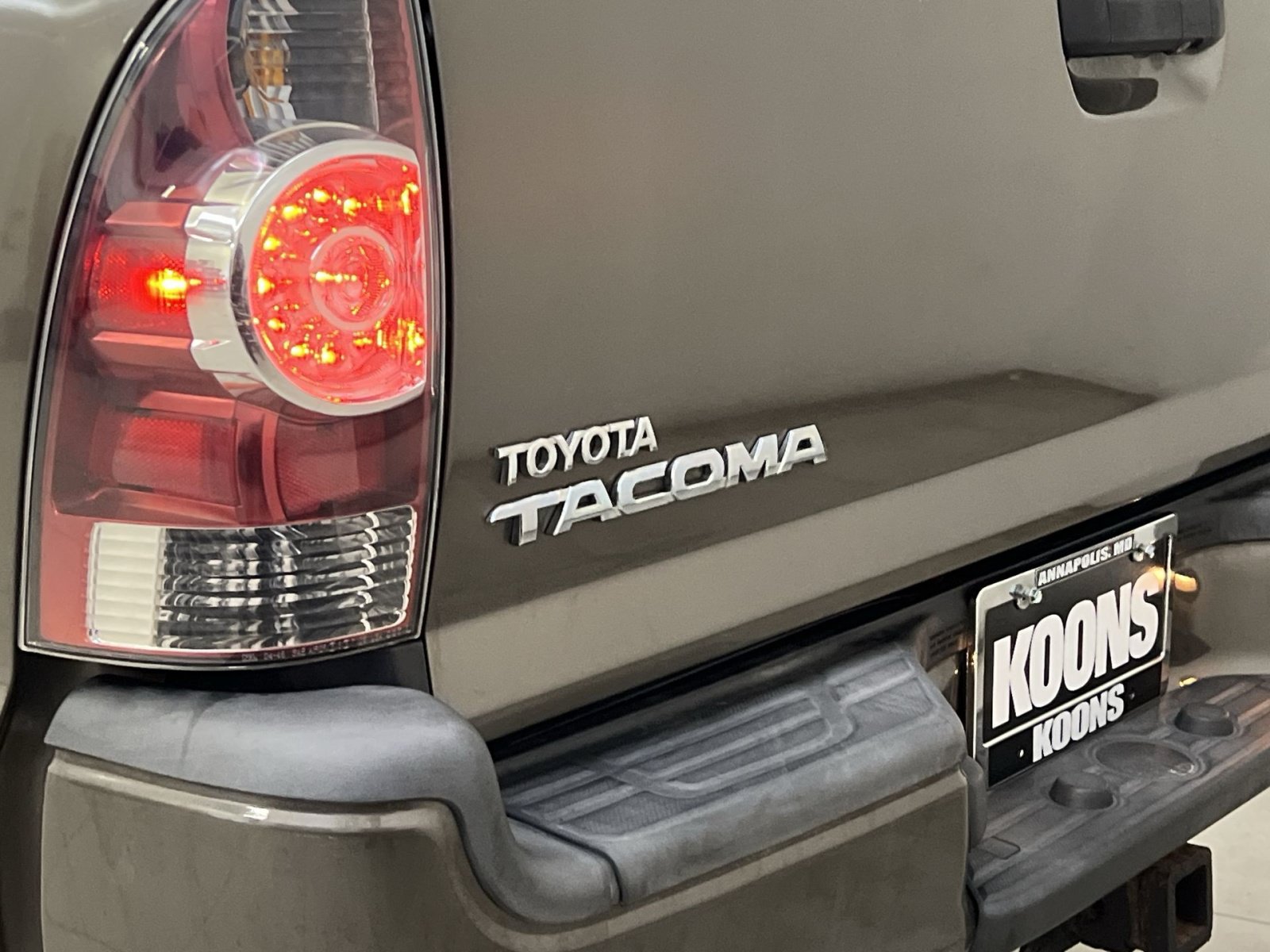 Used 2013 Toyota Tacoma 4x4 Access Cab V6 w/ TRD Sport Pkg image 30