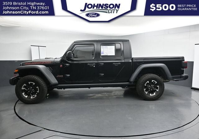 Used 2024 Jeep Gladiator Rubicon w/ Technology Group AWD/4WD image 6