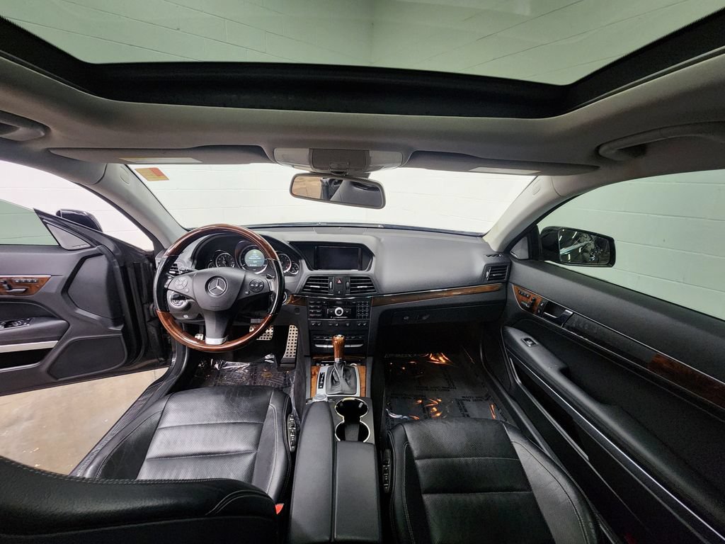 Used 2010 Mercedes-Benz E 550 Coupe image 26
