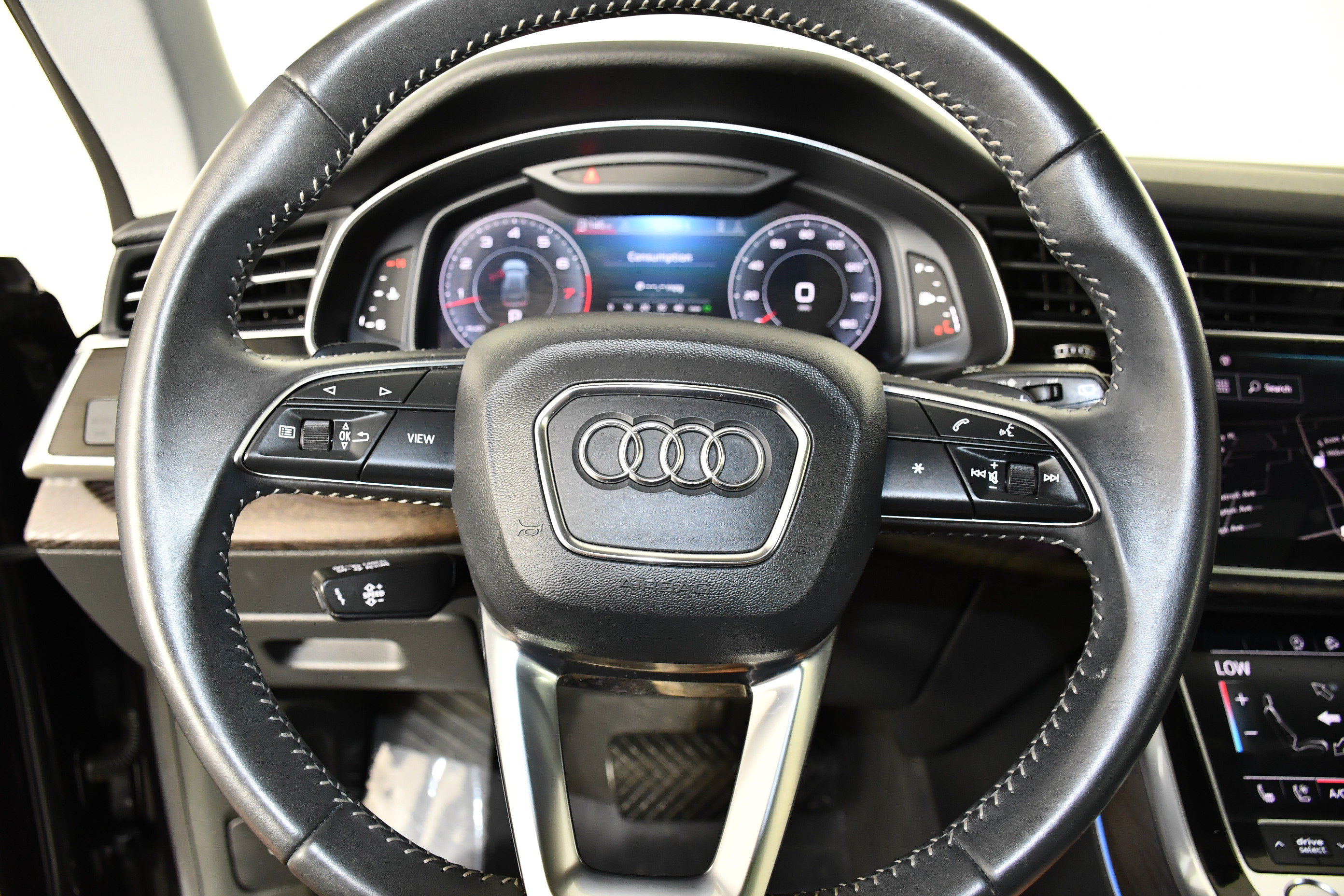 Used 2020 Audi Q8 Premium Plus w/ Premium Plus Package AWD/4WD image 19