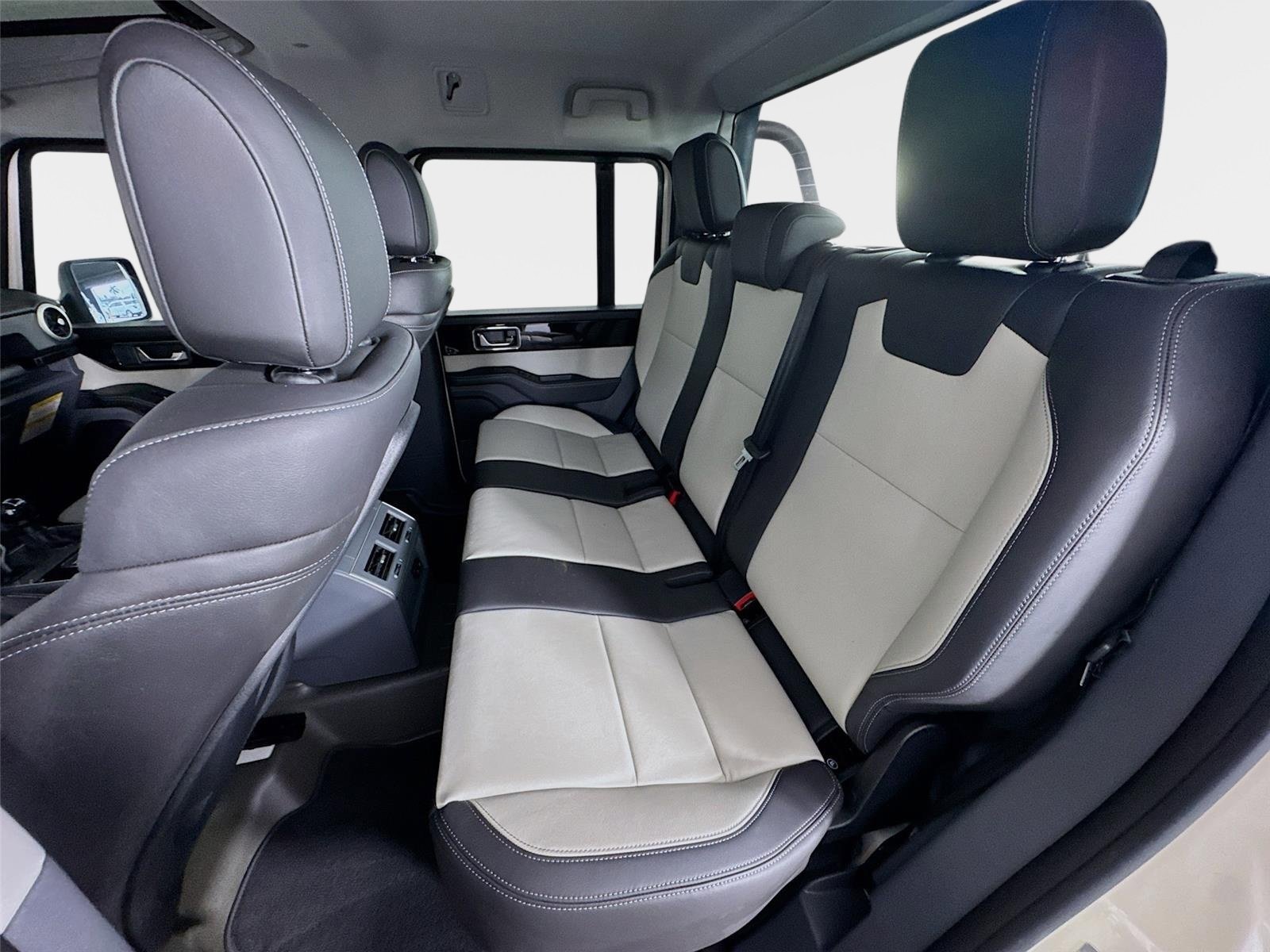 Used 2025 INEOS Grenadier AWD/4WD image 21