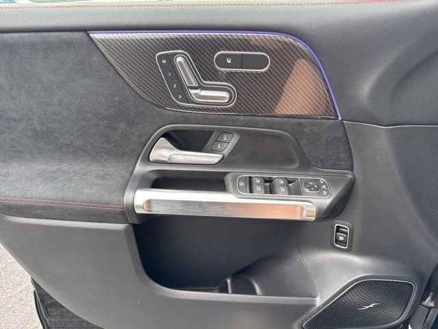 New 2025 Mercedes-Benz GLB 35 AMG 4MATIC image 22