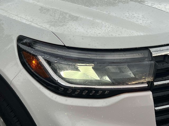 Used 2026 Ford Explorer Active AWD/4WD image 13