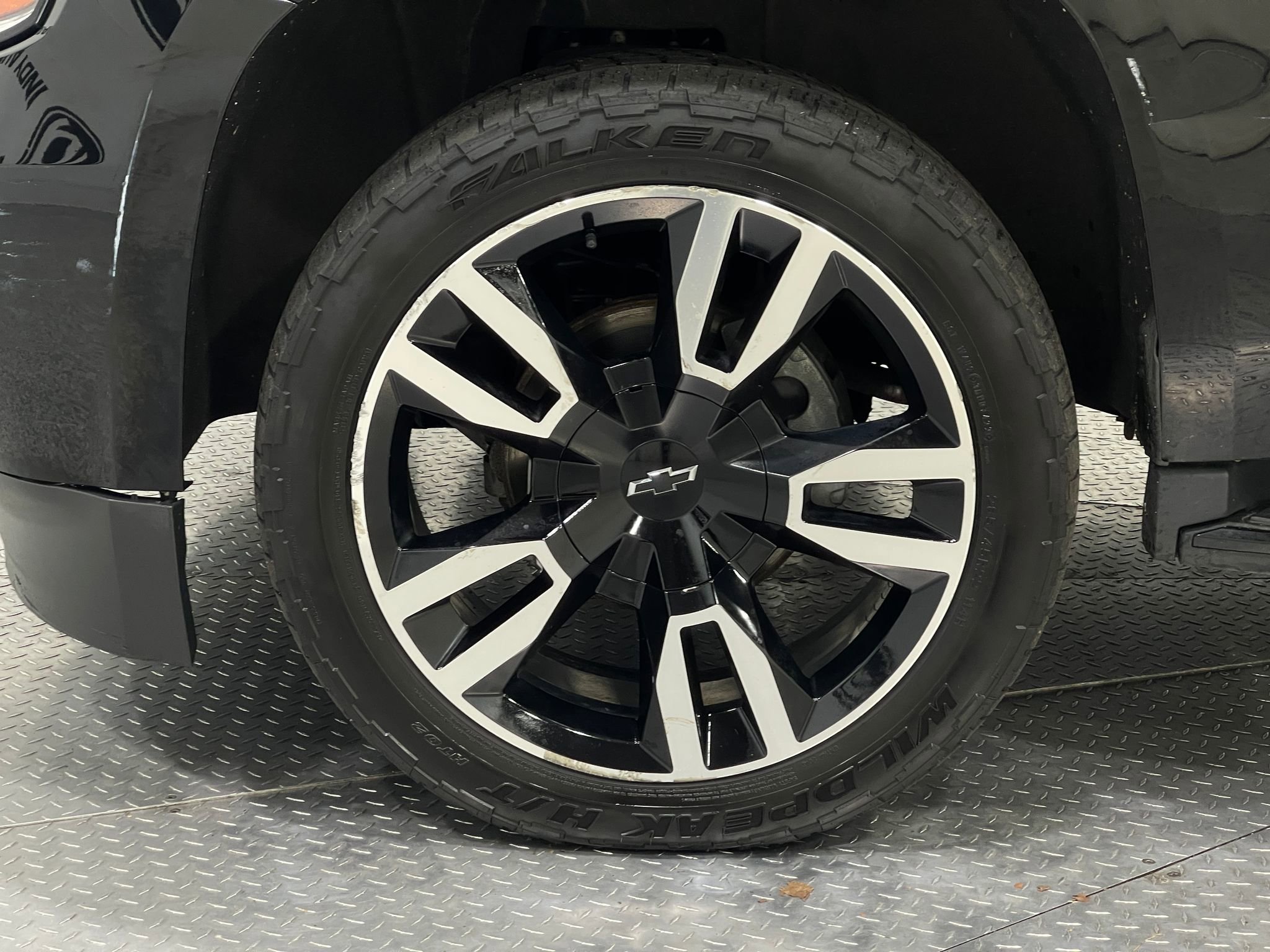 Used 2018 Chevrolet Tahoe Premier AWD/4WD image 35