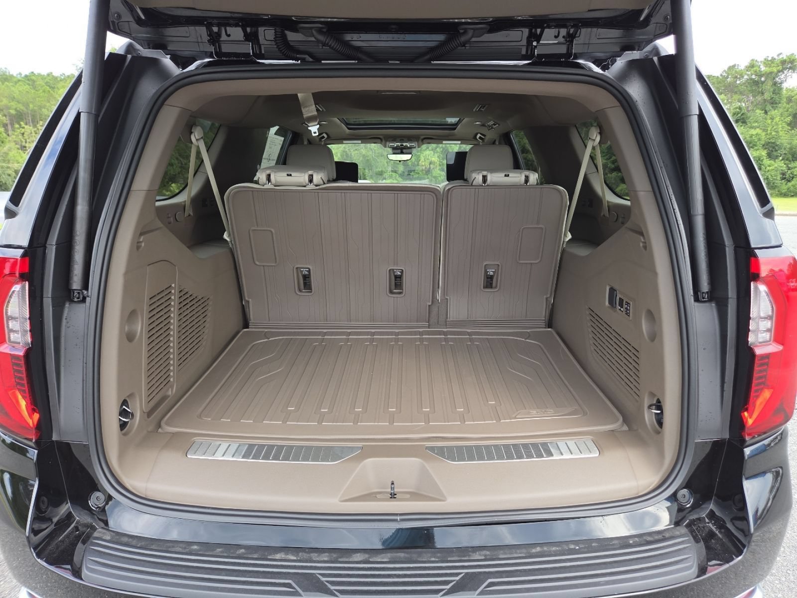 New 2026 GMC Yukon XL Denali w/ Denali Reserve Package AWD/4WD image 27