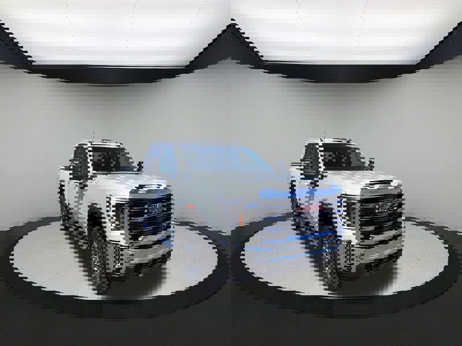 Used 2025 GMC Sierra 2500 SLE w/ SLE Value Package; image 2