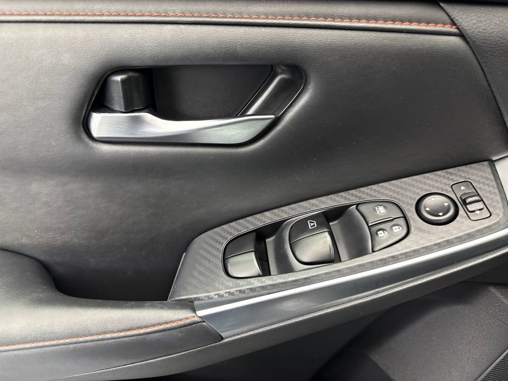 Used 2024 Nissan Sentra SR w/ SR Premium Package image 10