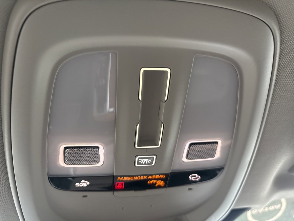 Certified 2023 Volvo XC90 B5 Plus image 26