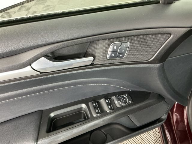 Used 2017 Ford Fusion Titanium AWD/4WD image 14