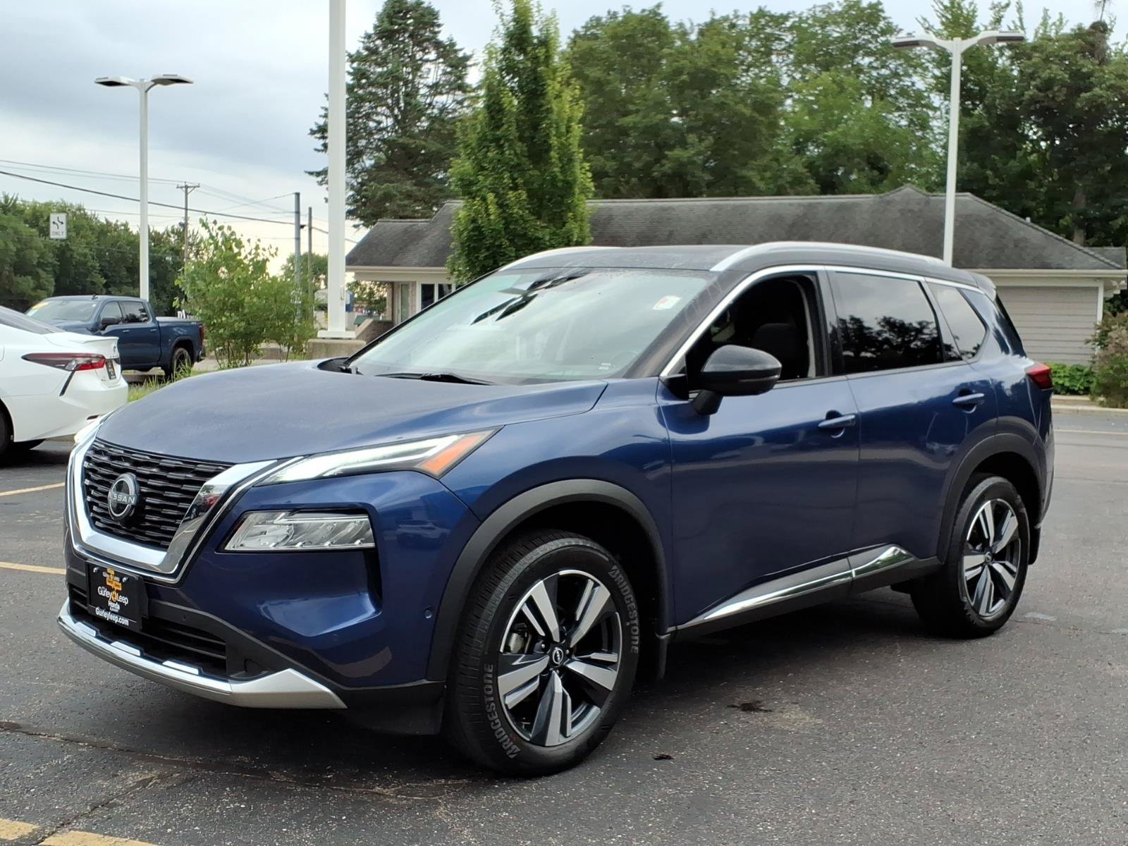Used 2023 Nissan Rogue Platinum AWD/4WD image 3