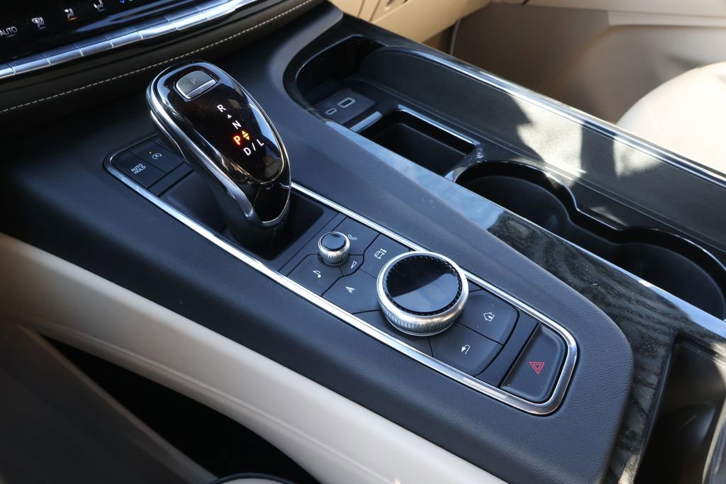 Used 2023 Cadillac Escalade Premium Luxury w/ Performance Package image 29