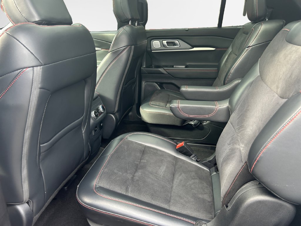 Used 2025 Ford Explorer ST AWD/4WD image 14
