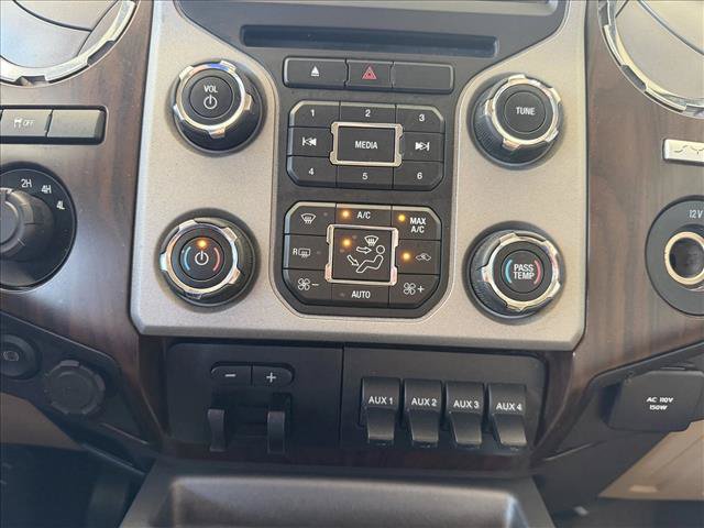 Used 2016 Ford F350 Lariat w/ Lariat Interior Package AWD/4WD image 16