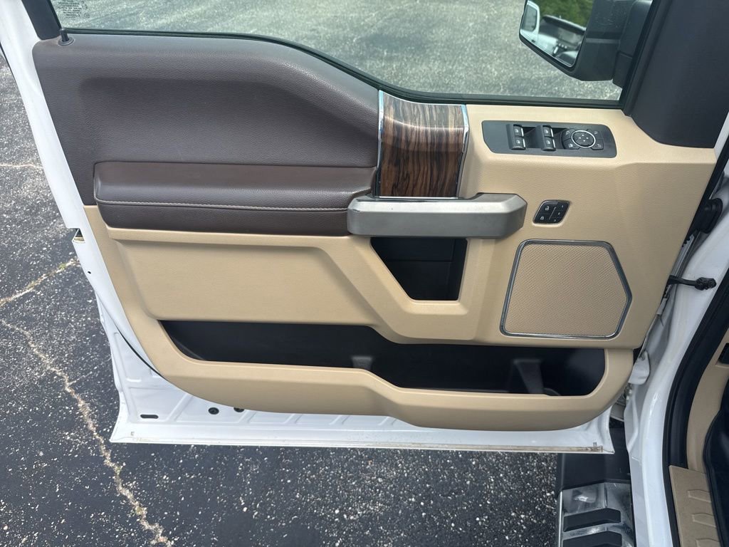 Used 2018 Ford F150 Lariat w/ Equipment Group 502A Luxury image 30