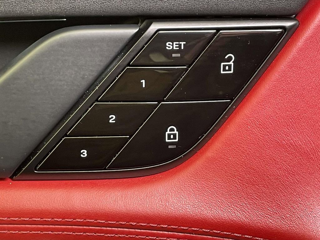 Used 2021 Porsche Taycan 4S image 35