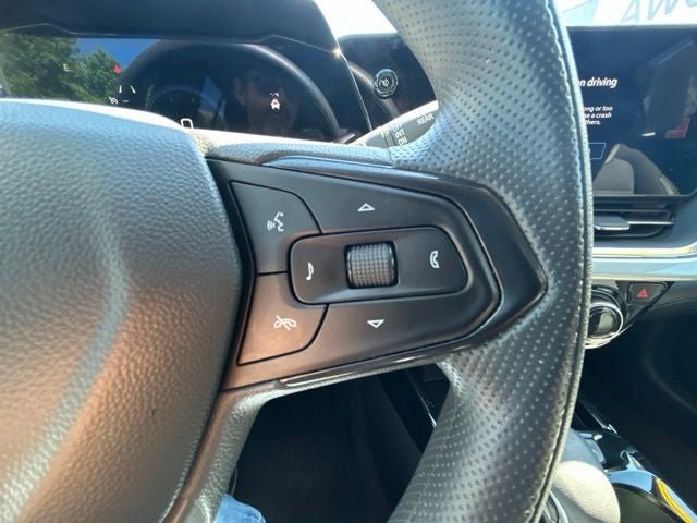 Used 2024 Chevrolet Trax LT FWD image 20