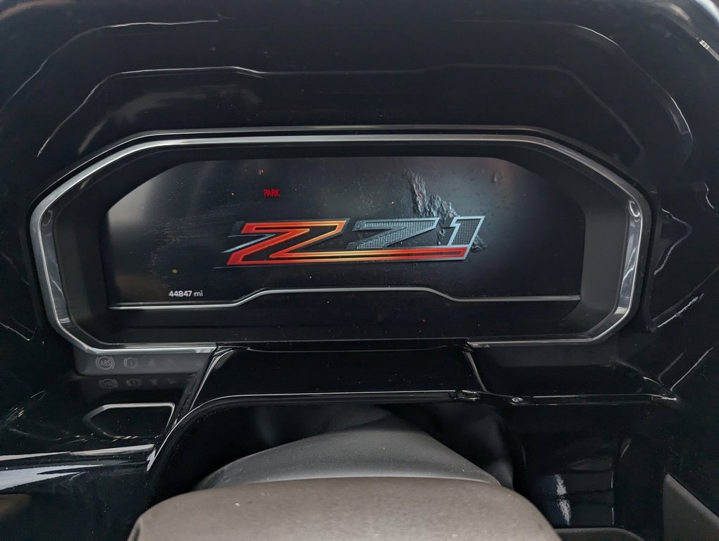 Used 2022 Chevrolet Silverado 1500 LTZ w/ LTZ Premium Package image 2