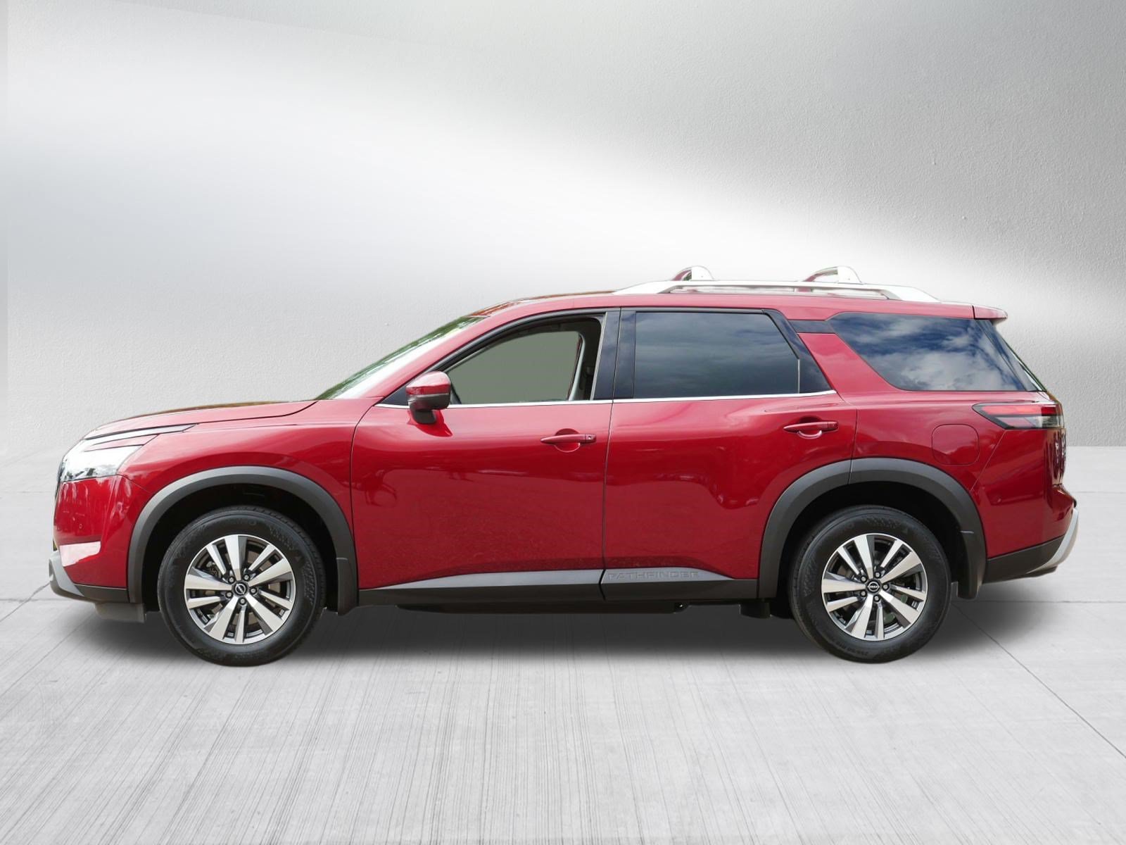 Certified 2024 Nissan Pathfinder SL AWD/4WD image 4