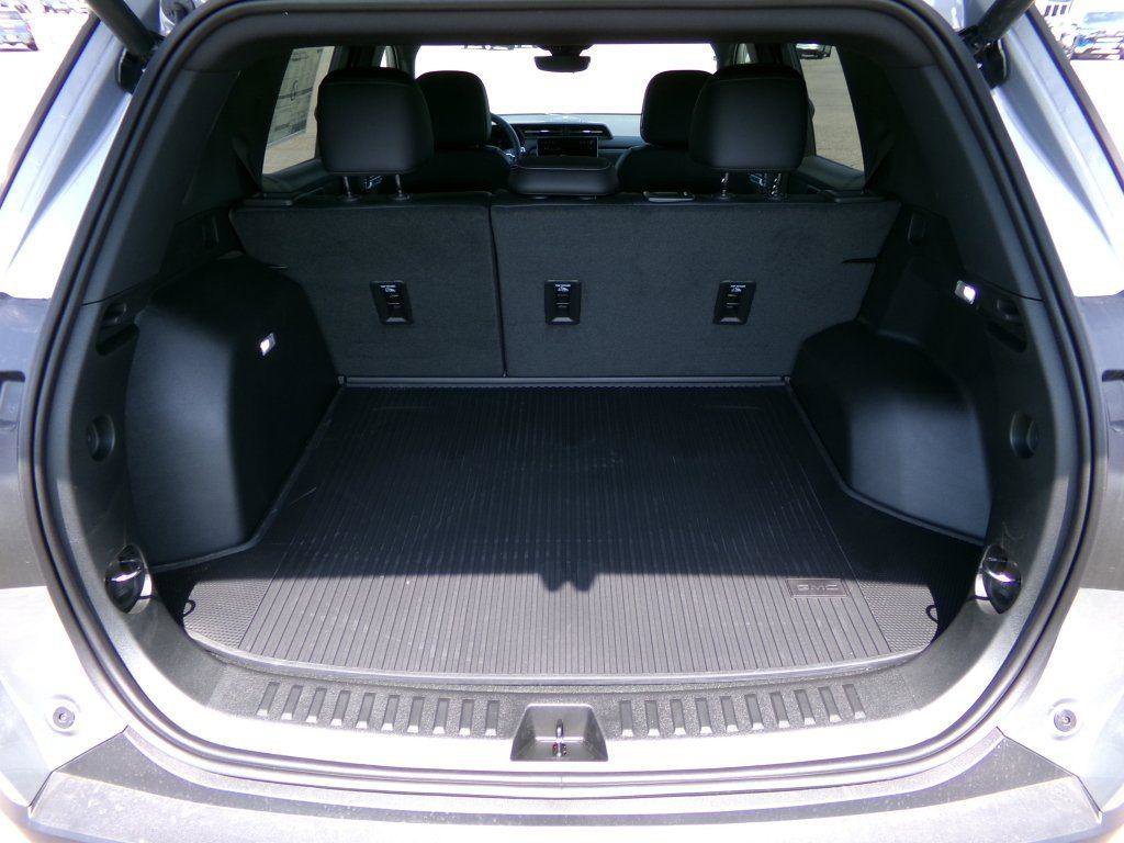 New 2026 GMC Terrain Elevation w/ Elevation Premium Package image 16