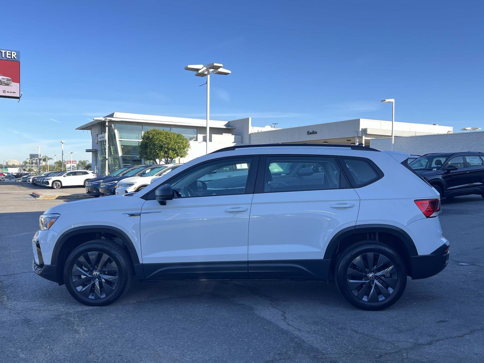 Certified 2022 Volkswagen Taos S image 2