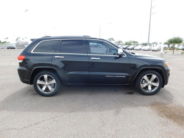Used 2015 Jeep Grand Cherokee Overland w/ Advanced Technology Group image 4