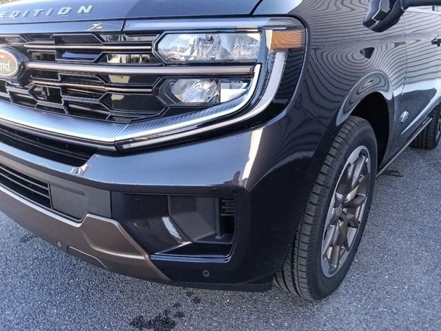 New 2025 Ford Expedition King Ranch image 9