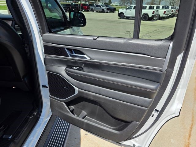 New 2026 Jeep Grand Wagoneer Limited AWD/4WD image 15