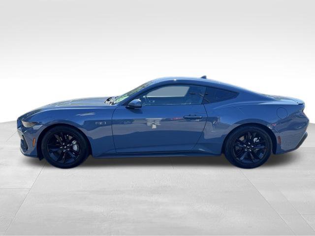 Used 2025 Ford Mustang GT RWD image 5