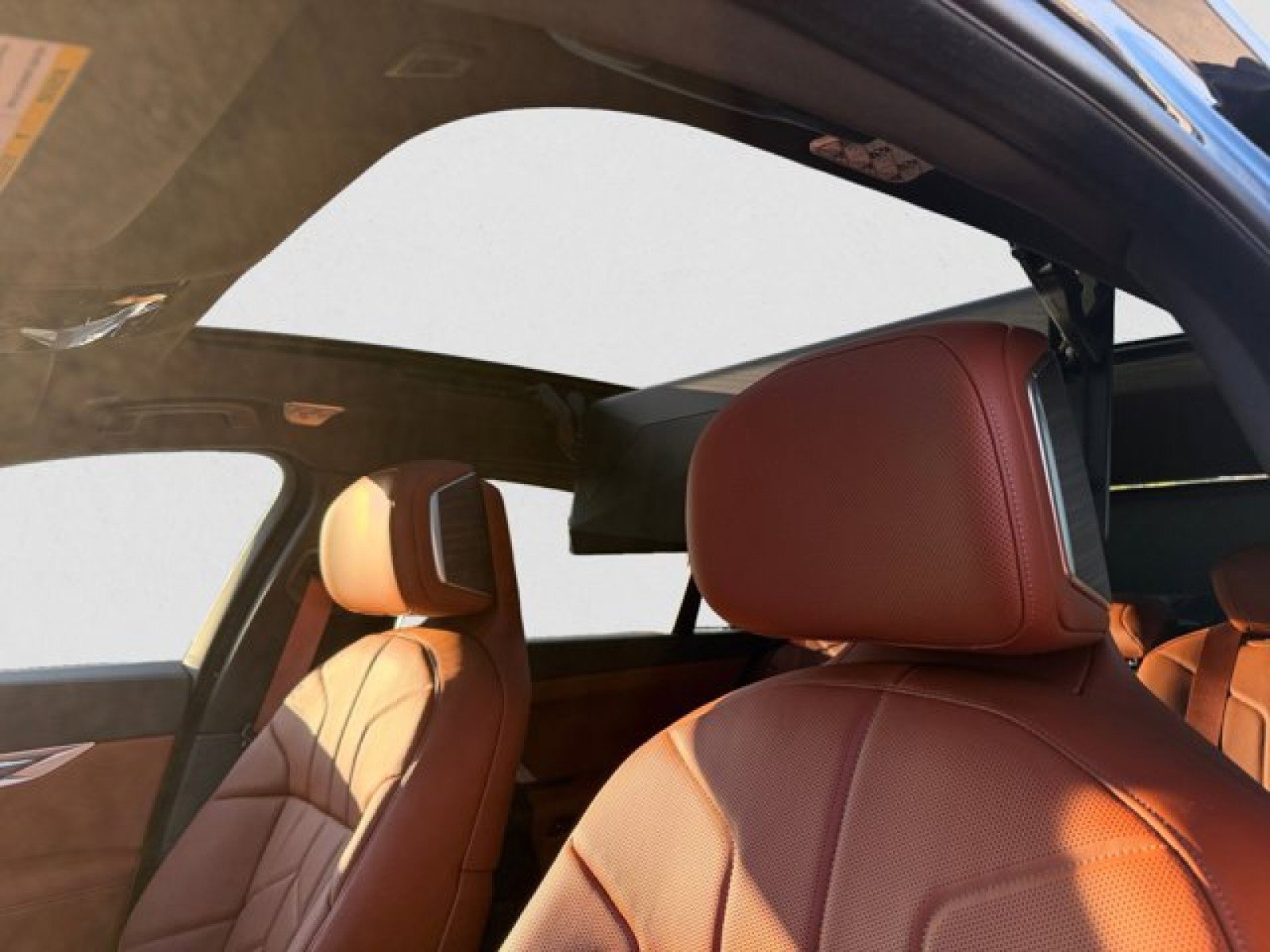 Used 2023 BMW i7 xDrive60 w/ Executive Package 2 image 12