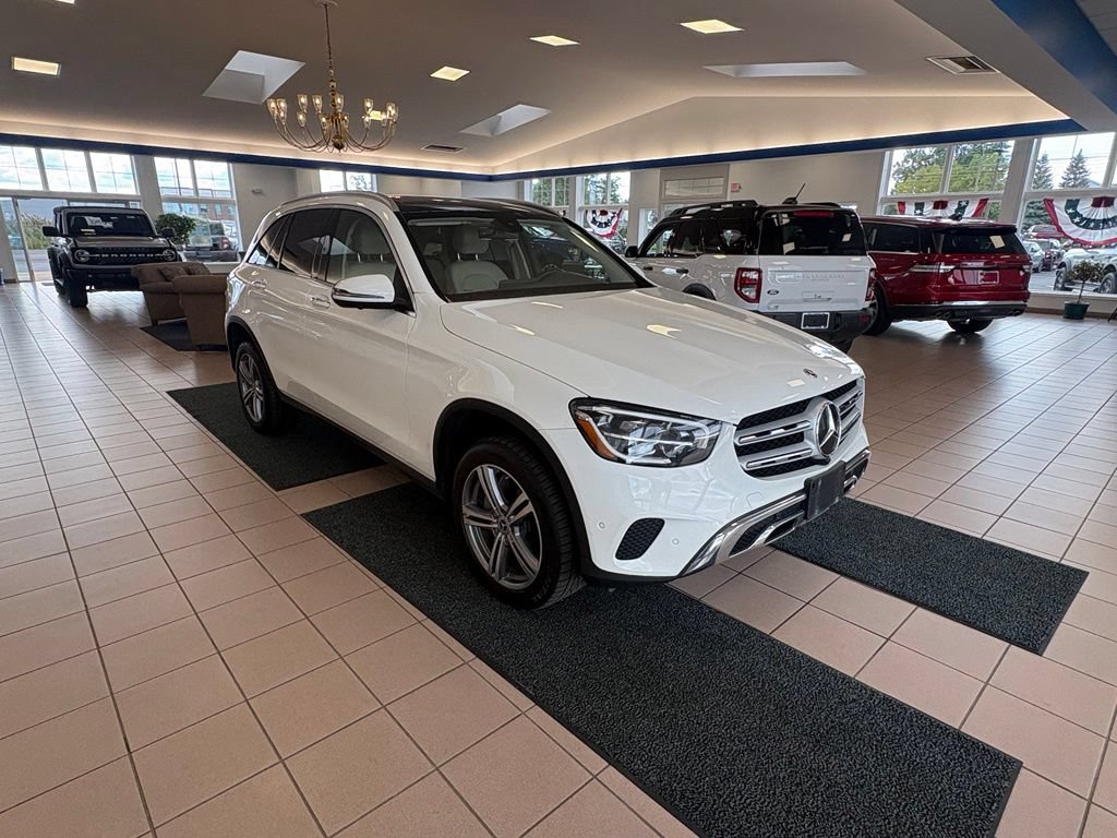 Used 2021 Mercedes-Benz GLC 300 4MATIC image 7