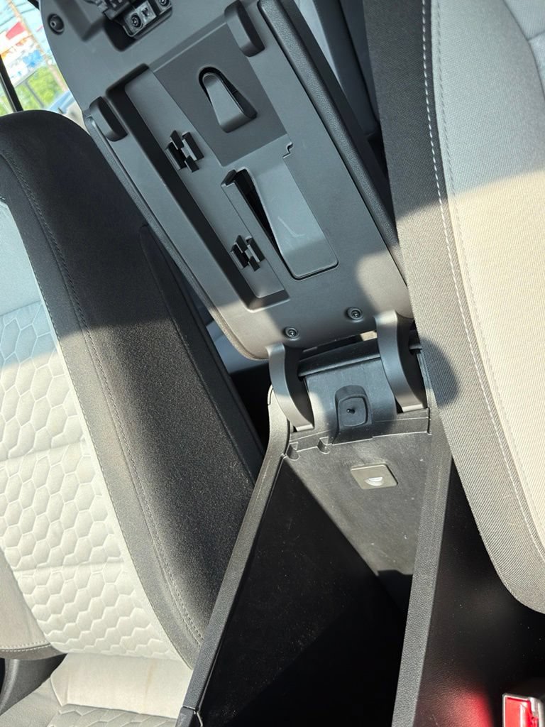 Used 2019 Chevrolet Equinox LS FWD image 30