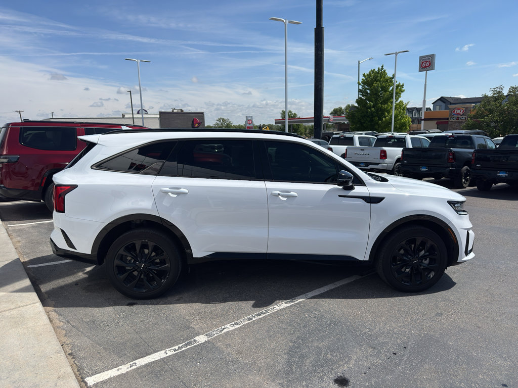 Used 2023 Kia Sorento SX AWD/4WD image 6