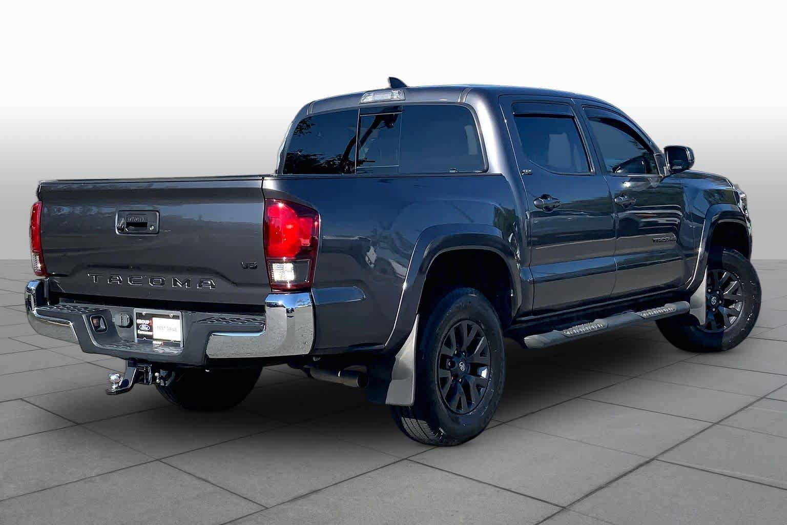 Used 2021 Toyota Tacoma SR5 RWD image 13