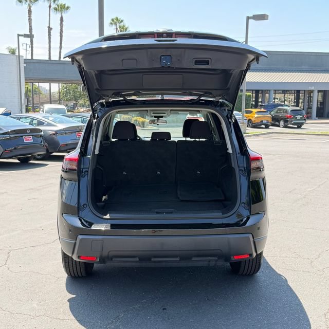 Used 2024 Nissan Rogue S FWD image 7